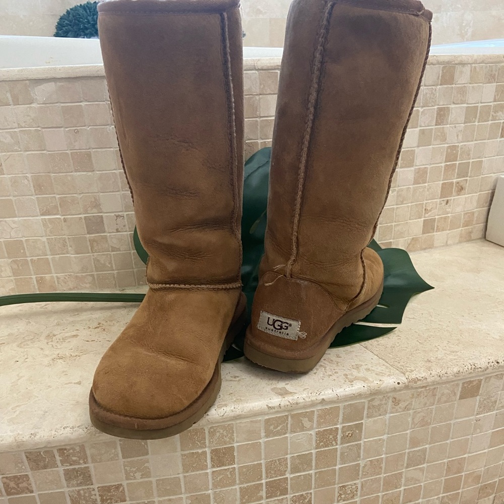 Ugg long beige boots only worn a few times